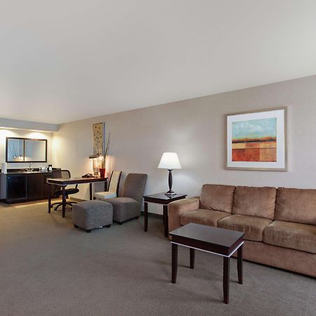 Hampton Inn & Suites Roseville Buitenkant foto
