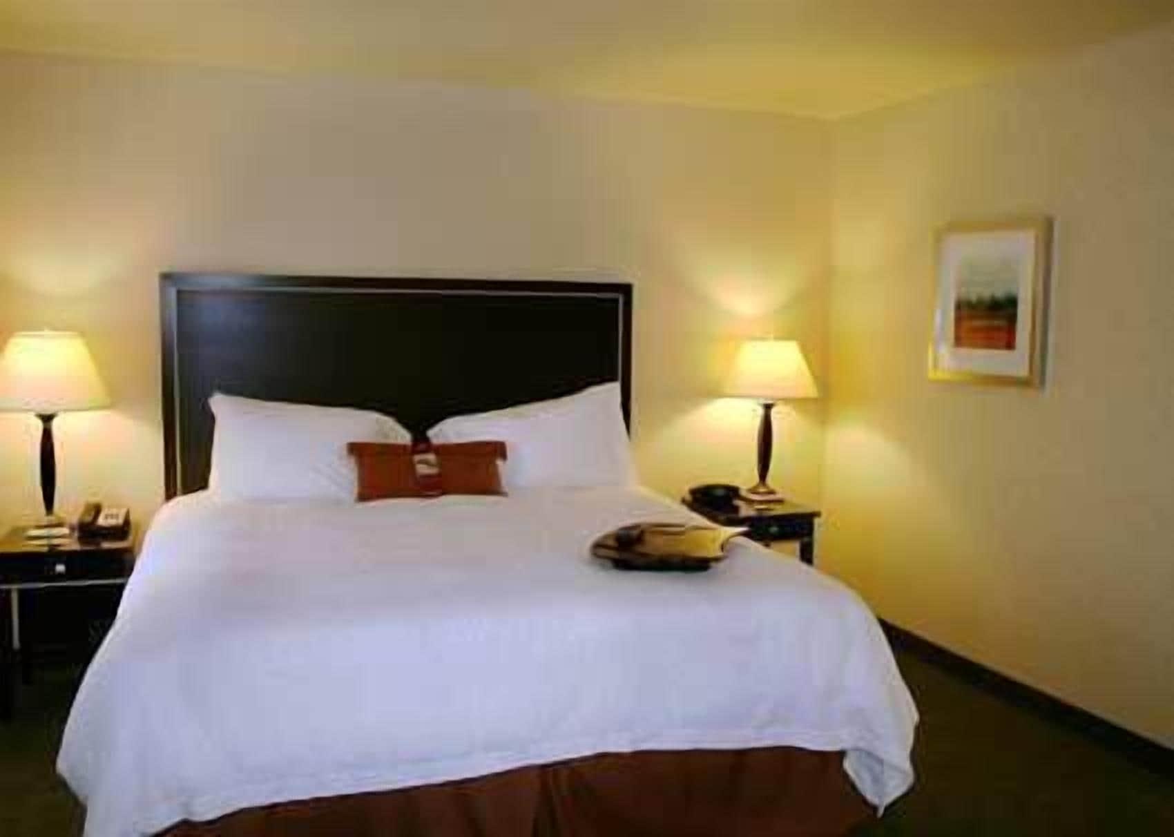 Hampton Inn & Suites Roseville Buitenkant foto