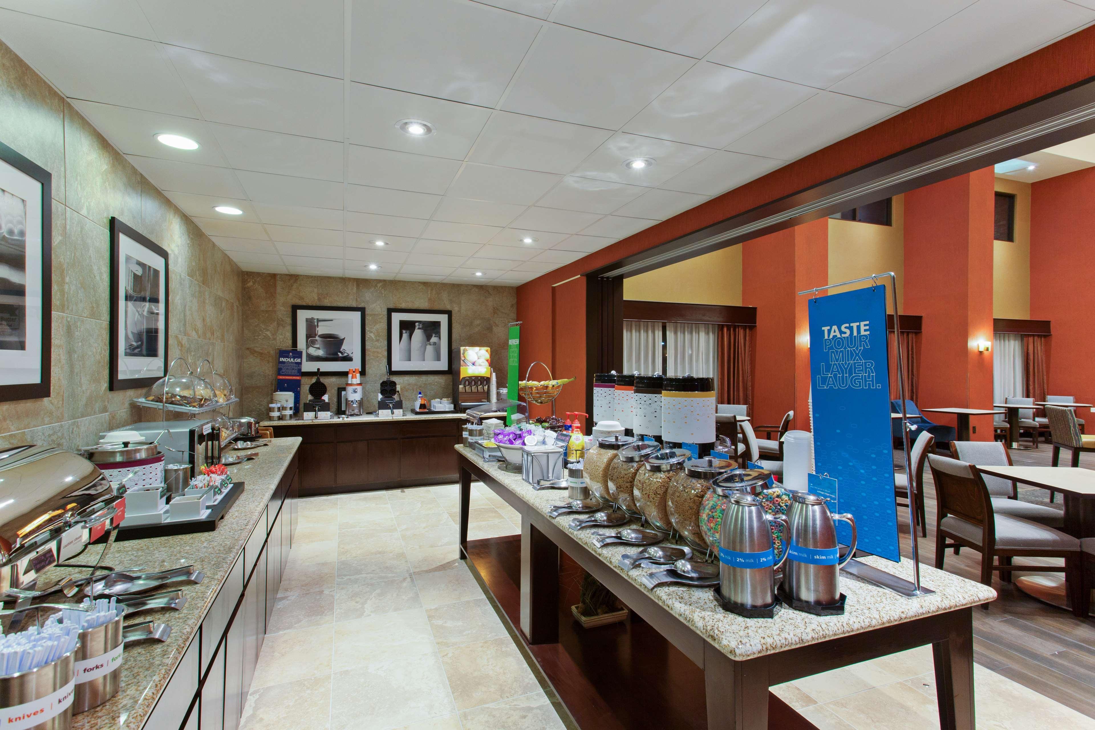Hampton Inn & Suites Roseville Buitenkant foto
