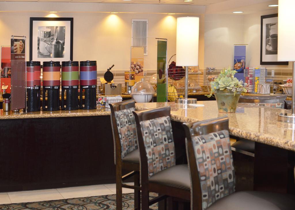 Hampton Inn & Suites Roseville Buitenkant foto