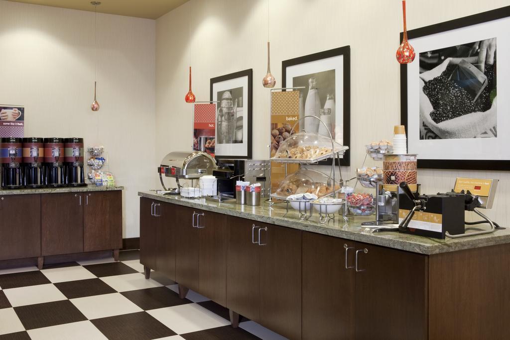 Hampton Inn & Suites Roseville Buitenkant foto
